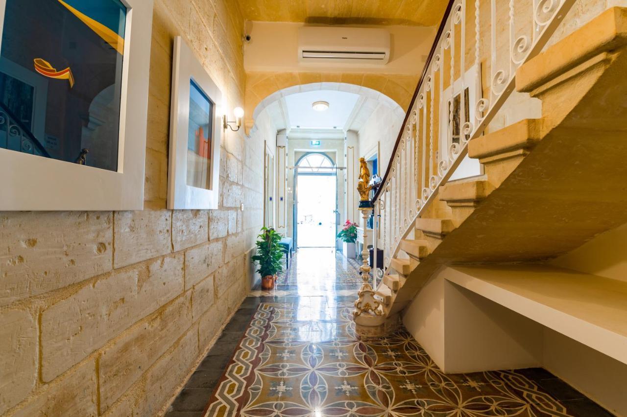 Monreal Boutique Townhouse - R024Rm4 Hotel Paola Exterior foto